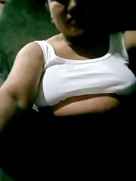 Snapshot of valerle chatting on January 12, 11:39 am valerle online show from January 12, 11:39 am