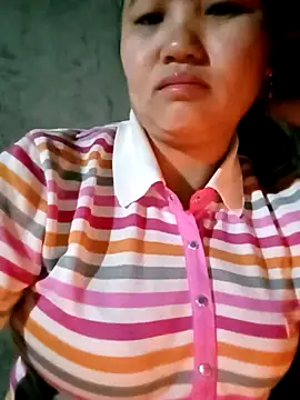 Snapshot of valerle chatting on January 11, 11:22 pm valerle online show from January 11, 11:22 pm