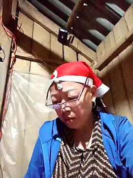 Agnes-baby online show from March 6, 12:00 pm