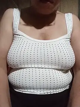 Snapshot of Agnes-baby chatting on June 3, 10:36 pm Agnes-baby online show from June 3, 10:36 pm