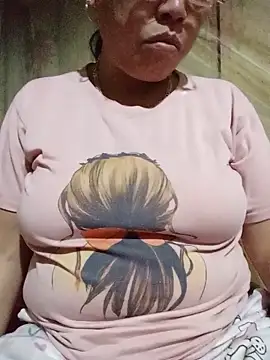 Snapshot of Agnes-baby chatting on June 22, 3:42 pm Agnes-baby online show from June 22, 3:42 pm