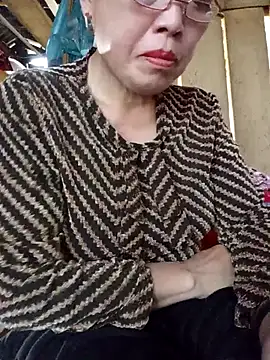 Agnes-baby online show from April 6, 2:51 am