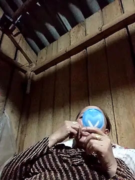 Agnes-baby online show from March 25, 12:15 pm