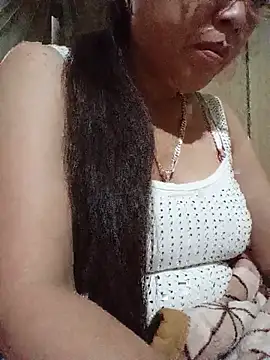 Snapshot of Agnes-baby chatting on June 30, 11:38 pm Agnes-baby online show from June 30, 11:38 pm