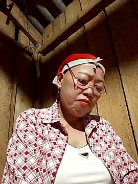 Agnes-baby online show from April 3, 2:01 pm