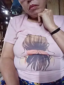 Snapshot of Agnes-baby chatting on June 17, 3:17 am Agnes-baby online show from June 17, 3:17 am
