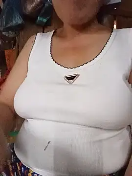 Snapshot of Agnes-baby chatting on June 21, 12:38 am Agnes-baby online show from June 21, 12:38 am