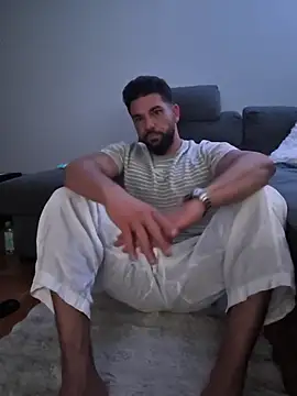 Snapshot of Angelo_33 chatting on January 13, 9:13 am Angelo 33 online show from January 13, 9:13 am