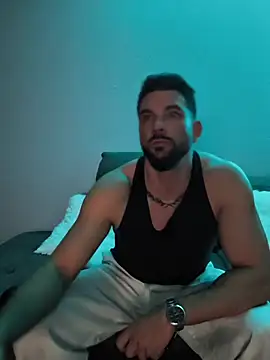 Angelo 33 online show from January 16, 7:40 pm