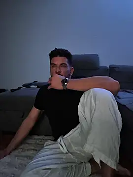 Snapshot of Angelo_33 chatting on January 12, 4:03 pm Angelo 33 online show from January 12, 4:03 pm