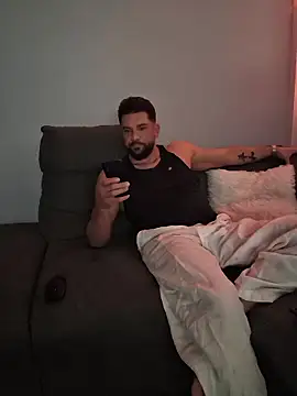 Snapshot of Angelo_33 chatting on January 11, 2:13 pm Angelo 33 online show from January 11, 2:13 pm