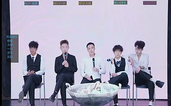 jmcm001 online show from January 7, 11:04 am