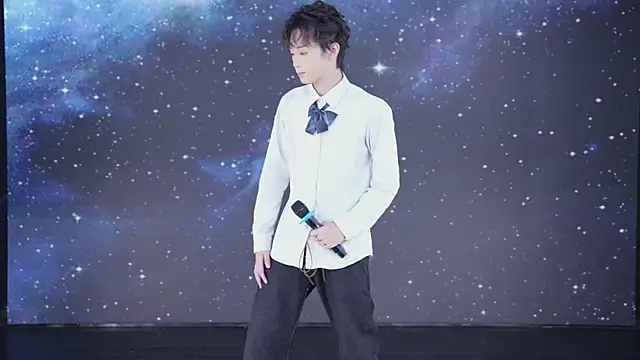 jmcm001 online show from January 18, 11:02 am