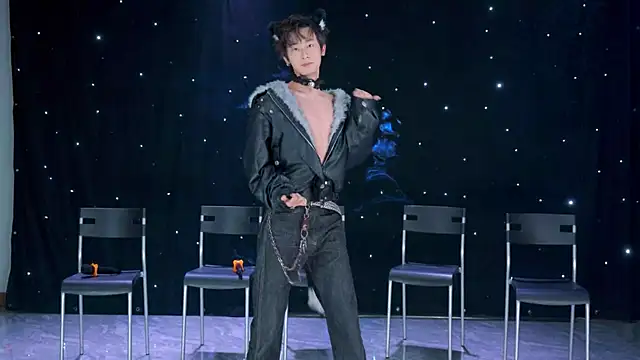 jmcm001 online show from February 2, 12:26 pm