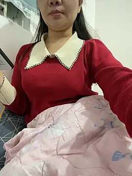 Avelyn-n online show from February 3, 12:43 am