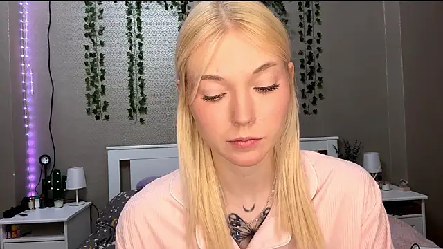 LlsabethHaze online show from January 14, 3:26 pm