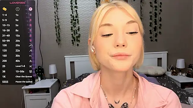 LlsabethHaze online show from February 20, 2:19 pm