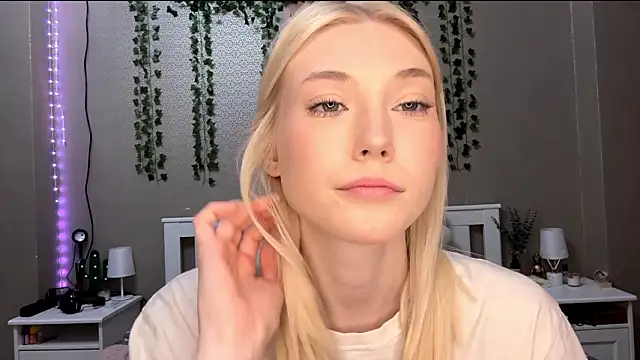 LlsabethHaze online show from January 15, 3:37 pm