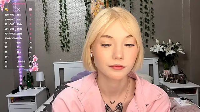 LlsabethHaze online show from February 14, 12:05 pm