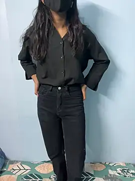 HotxAnamika online show from March 1, 4:23 am