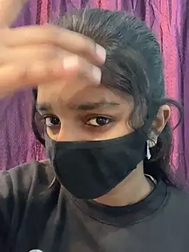 HotxAnamika online show from February 13, 10:04 am