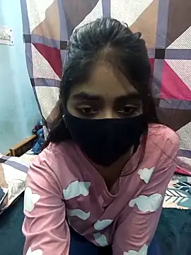 HotxMuskan online show from February 11, 10:04 am