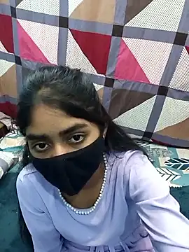 HotxMuskan online show from February 20, 9:22 am