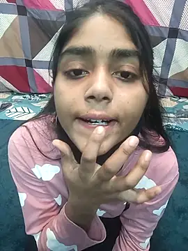 HotxMuskan online show from February 23, 8:59 am