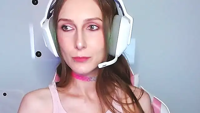 Snapshot of Sokavine chatting on March 11, 8:47 pm Sokavine online show from March 11, 8:47 pm