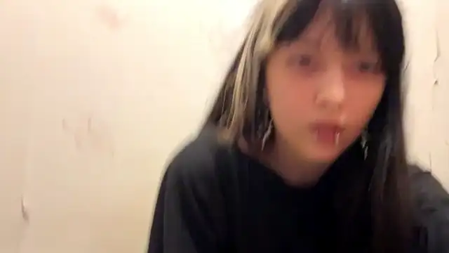 Snapshot of VeraDaisy chatting on February 11, 6:41 pm VeraDaisy online show from February 11, 6:41 pm