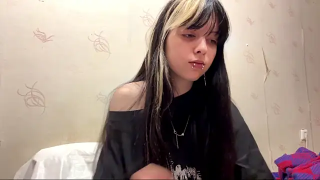 Snapshot of VeraDaisy chatting on February 10, 8:52 pm VeraDaisy online show from February 10, 8:52 pm