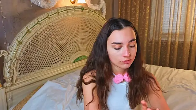 MinnaShummon online show from January 8, 9:59 am