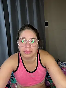 Snapshot of soyanahii chatting on February 18, 8:33 am soyanahii online show from February 18, 8:33 am