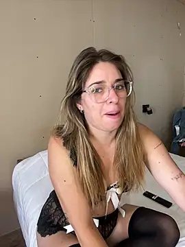 Snapshot of soyanahii chatting on February 28, 1:55 pm soyanahii online show from February 28, 1:55 pm