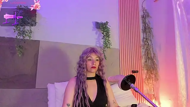 Emmayourgirl online show from May 8, 2:43 pm