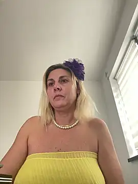 Amelia9798 online show from January 16, 8:29 am