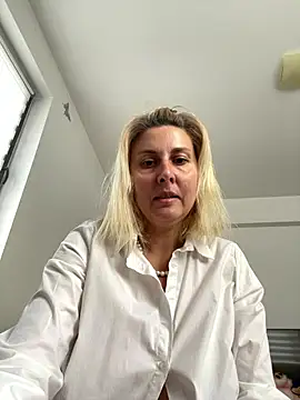 Amelia9798 online show from January 18, 9:02 am