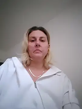 Amelia9798 online show from March 7, 4:52 am