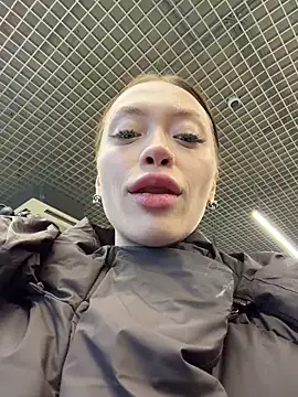 Snapshot of estalavista chatting on January 13, 10:52 am estalavista online show from January 13, 10:52 am