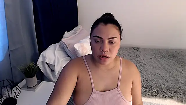 isabelateran online show from March 25, 6:29 pm