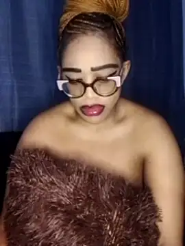 Sultrydiva1 online show from January 12, 10:58 pm