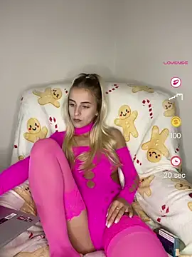 RahellaBlonde1 online show from May 13, 7:54 pm