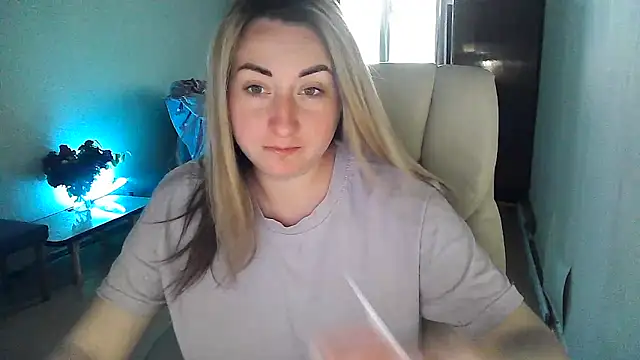 FoxyAnn12 online show from May 6, 11:47 am