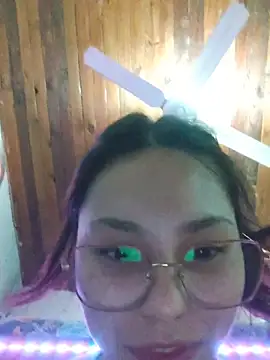 Snapshot of Sexyhanna14 chatting on May 20, 1:46 am Sexyhanna14 online show from May 20, 1:46 am