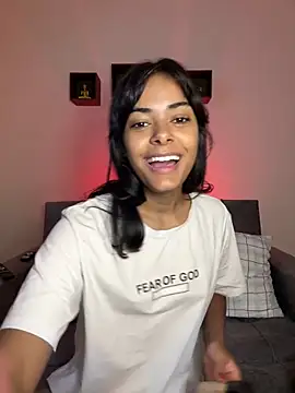 Iam Lyan  online show from March 26, 8:18 pm