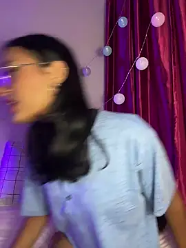 Iam Lyan  online show from February 1, 9:46 pm