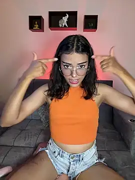 Iam Lyan  online show from March 21, 7:29 pm