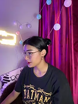 Iam Lyan  online show from March 5, 6:26 pm