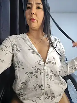 nathpalacios  online show from February 4, 1:44 am