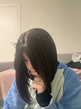 Lily Lii online show from January 15, 1:47 pm